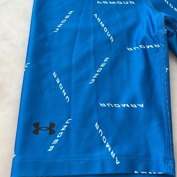 Under Armour Women's HeatGear Armour Bike Shorts 8" Inseam BLUE LOGO PRINT Sz XS - Picture 4 of 8